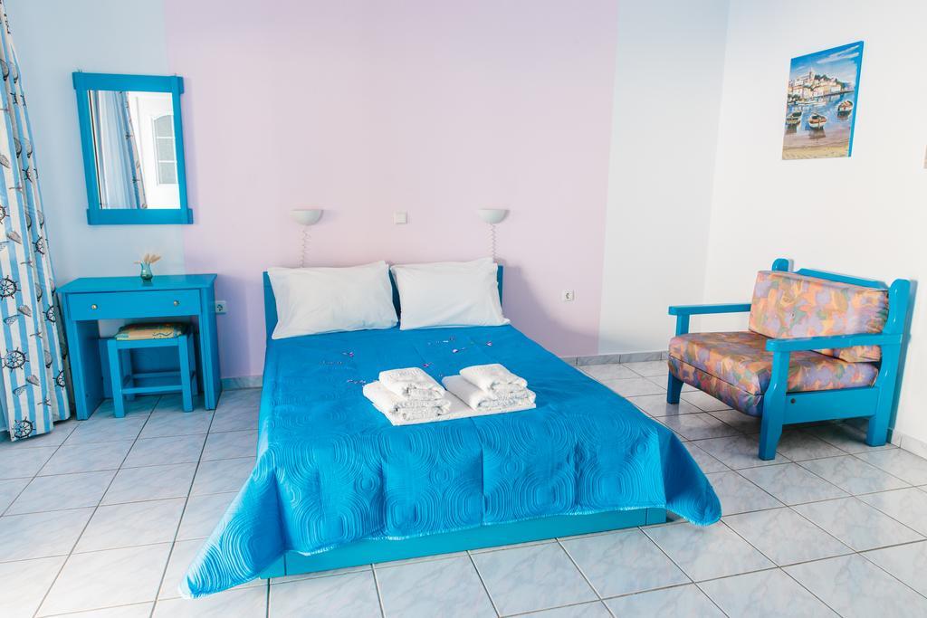 Aparthotel Μeltemi Glífa Esterno foto