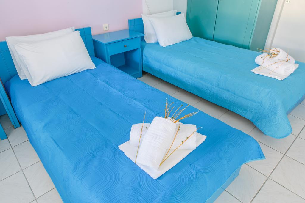 Aparthotel Μeltemi Glífa Esterno foto