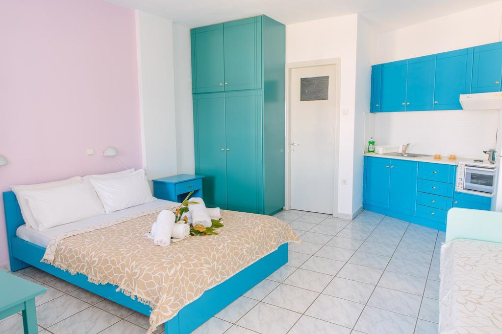 Aparthotel Μeltemi Glífa Esterno foto
