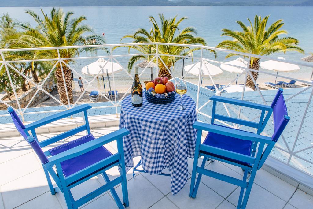 Aparthotel Μeltemi Glífa Esterno foto